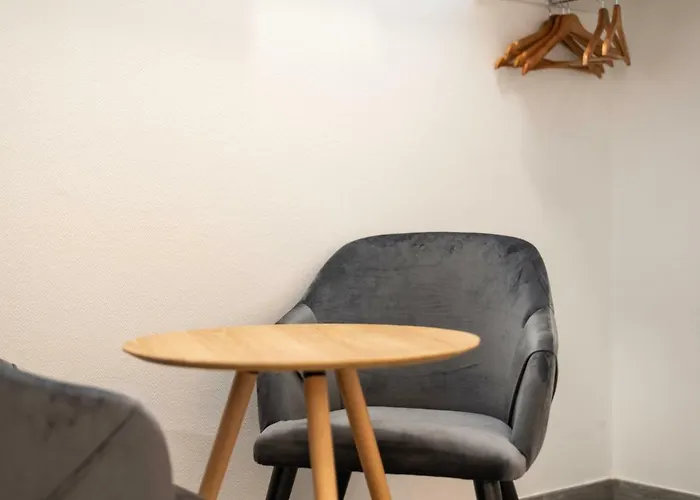 Citycosy - Hirtz Orangerie Апартаменты *