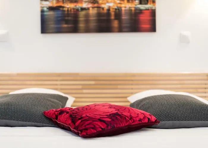 Citycosy - Hirtz Orangerie * Estrasburgo
